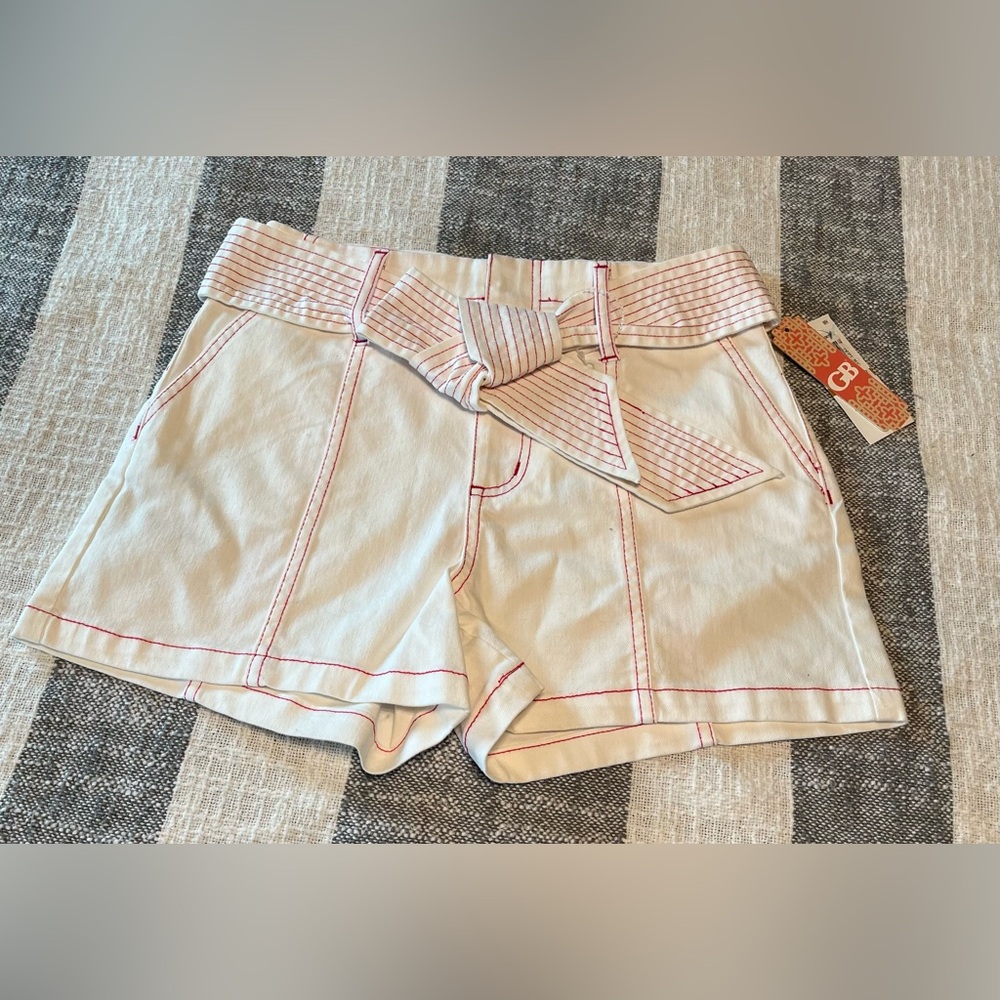 💕NWT GB Girls White Shorts SZ 3 Pink Stitching Including Belt Front Pockets💕